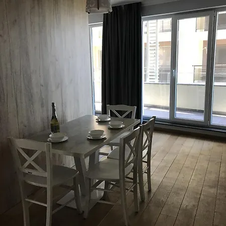 Botabara Del Mar Apartment